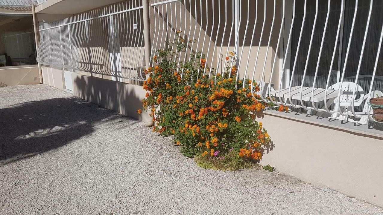 Le Patiot 2 Apartamento Six-Fours-les-Plages Exterior foto